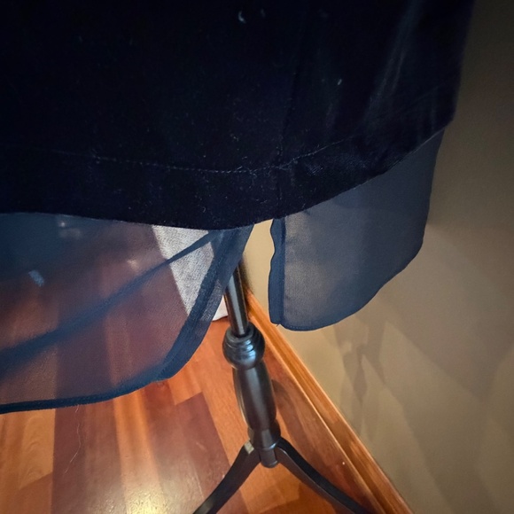 Easywear by Chicos Black Velvet Tunic with sheer hem, Size Large, (2) in Chico's - Picture 9 of 12